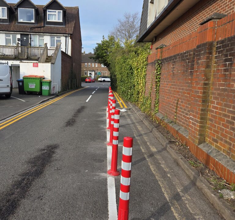 Eoad marking Warlingham Surrey