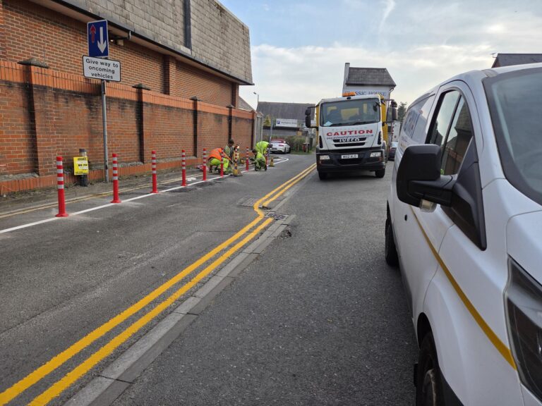 Eoad marking Warlingham Surrey3
