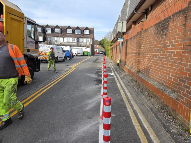 Eoad marking Warlingham Surrey5